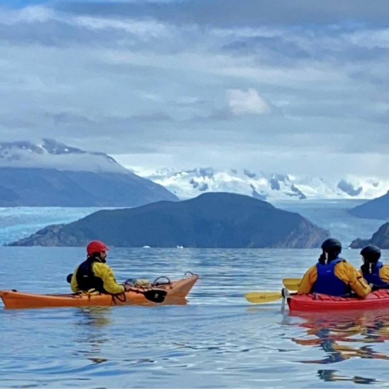 1 day kayak Lago Grey 1