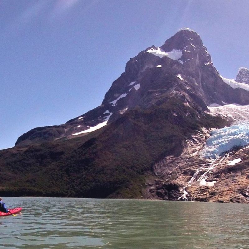Kayak_glaciar_Balmaceda